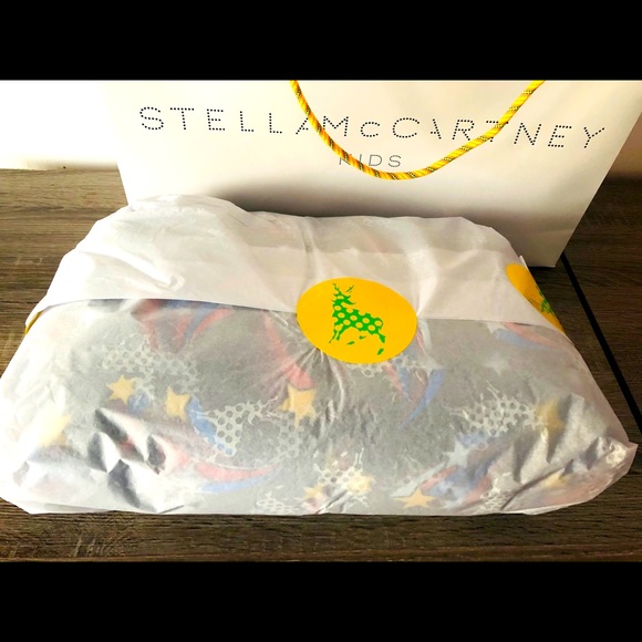 SOLD! Stella McCartney Kids shooting stars puffer jacket - Picture 7 of 9